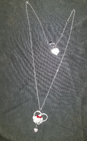 Swarovski Hello Kitty Necklace - Picture 5 of 5